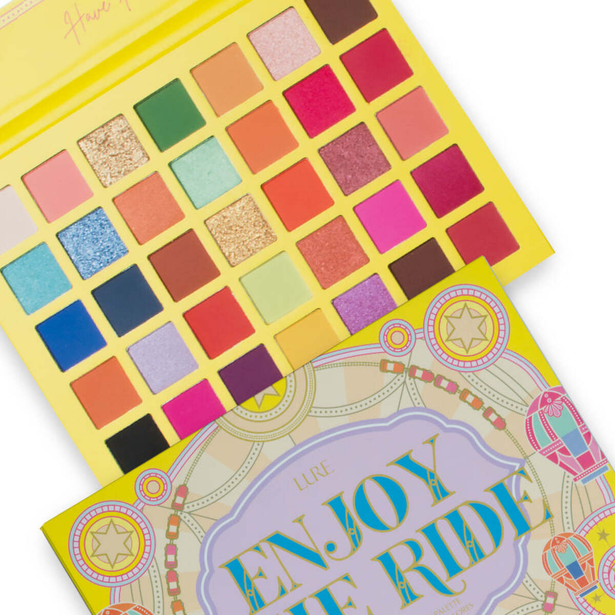 ¡Explora una gama infinita de looks con la paleta de sombras Lure Fair Enjoy The Ride! Disfruta de 35 tonos diferentes.