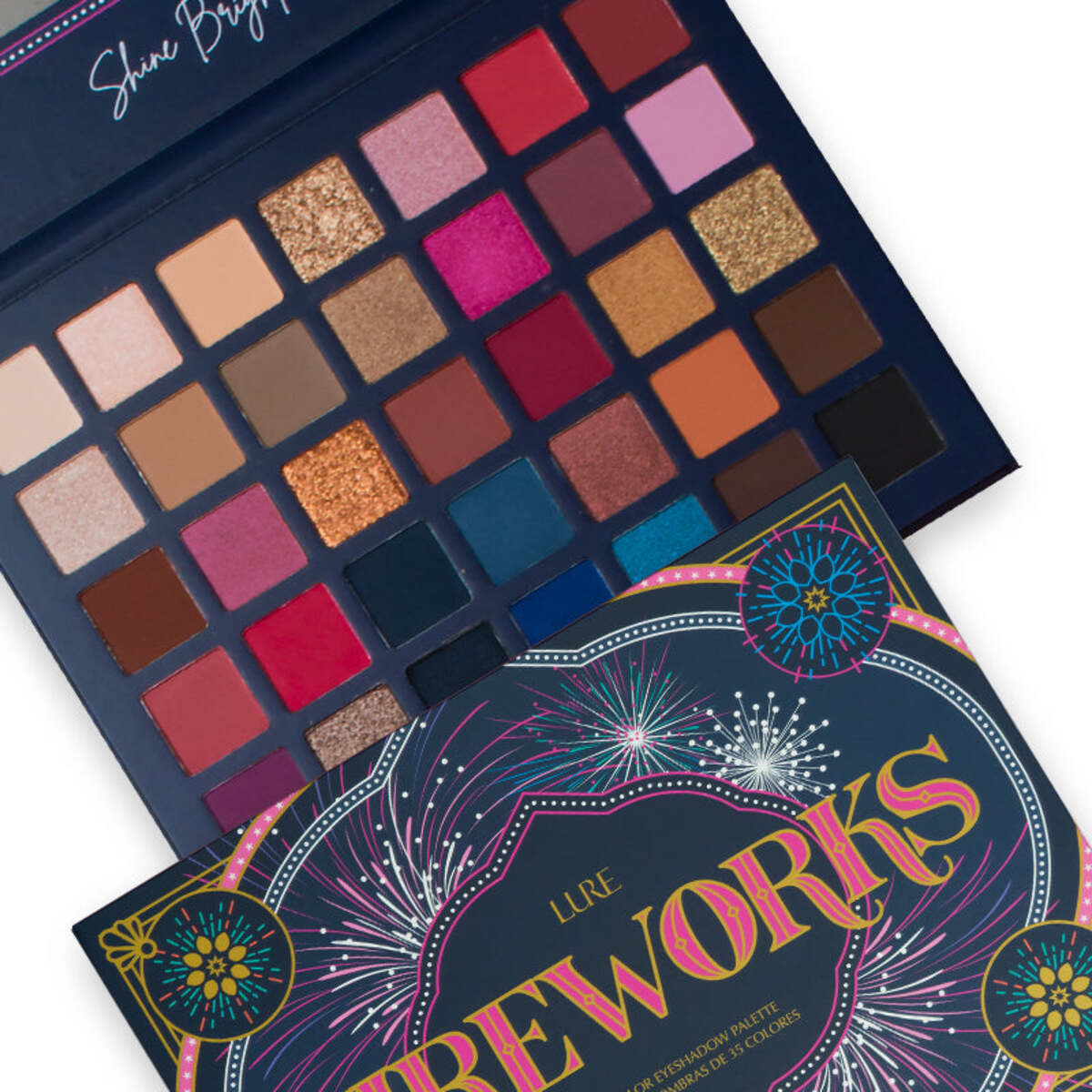 ¡Explora una gama infinita de looks con la paleta de sombras Lure Fair Fireworks! Disfruta de 35 tonos diferentes.