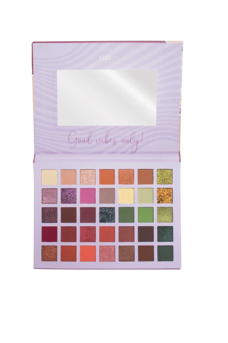 Sumérgete en la increíble paleta The Sixties Shadow Palette - Positivity. ¡Tonos vibrantes para looks llenos de estilo y energía!